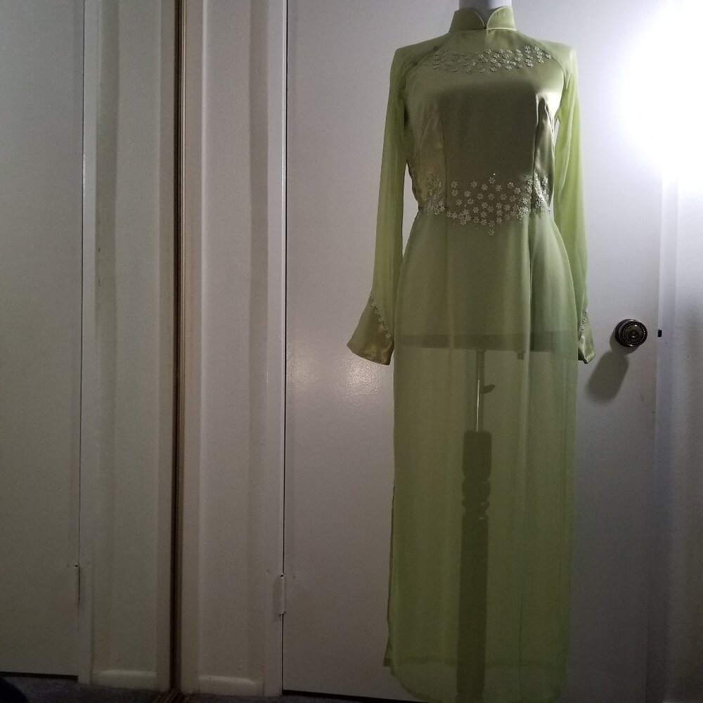 Asian style long shirt dress in green with matching pants, size possibly XS or S